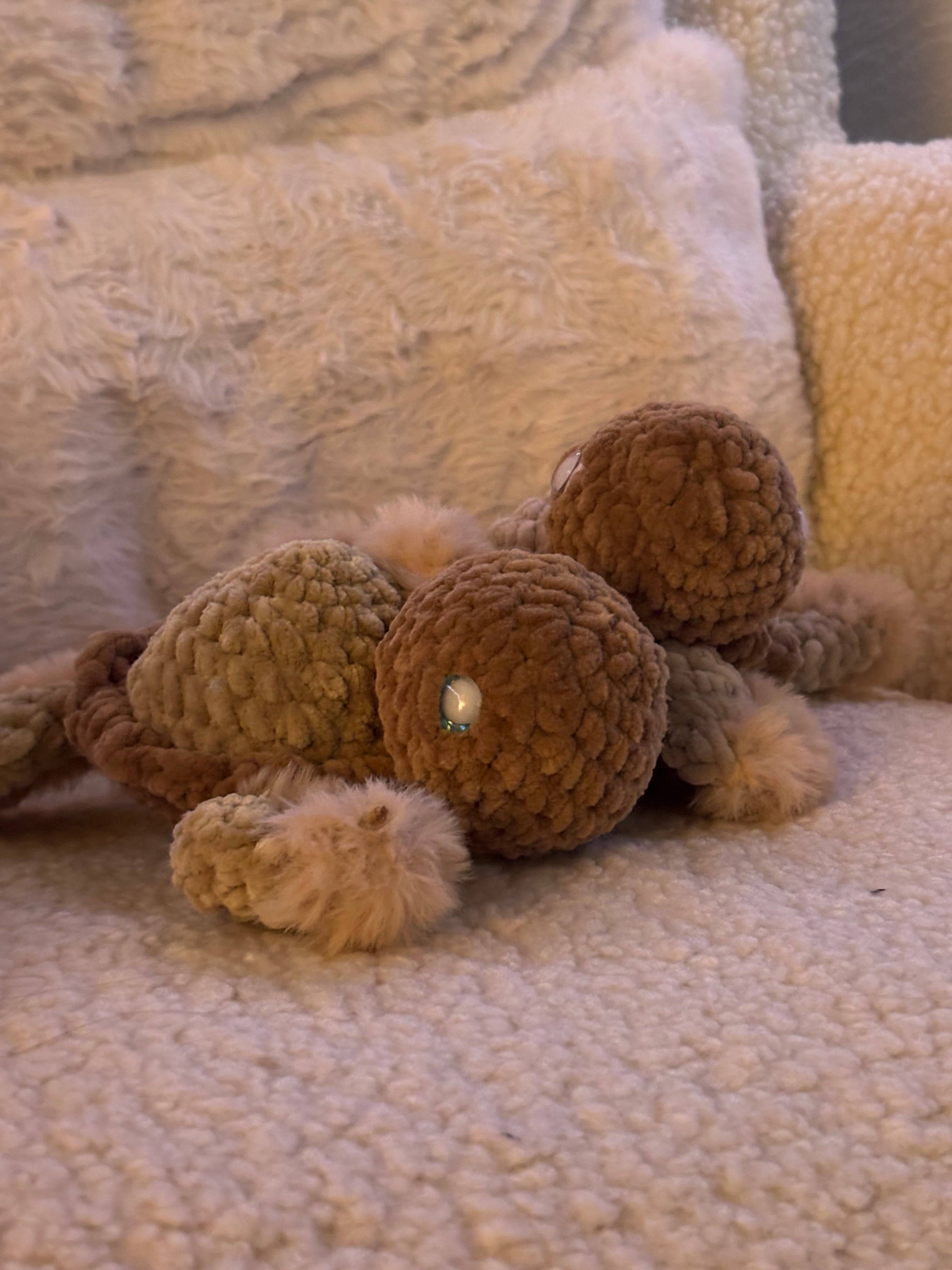 Babyschildkröte mit Furry Wolle