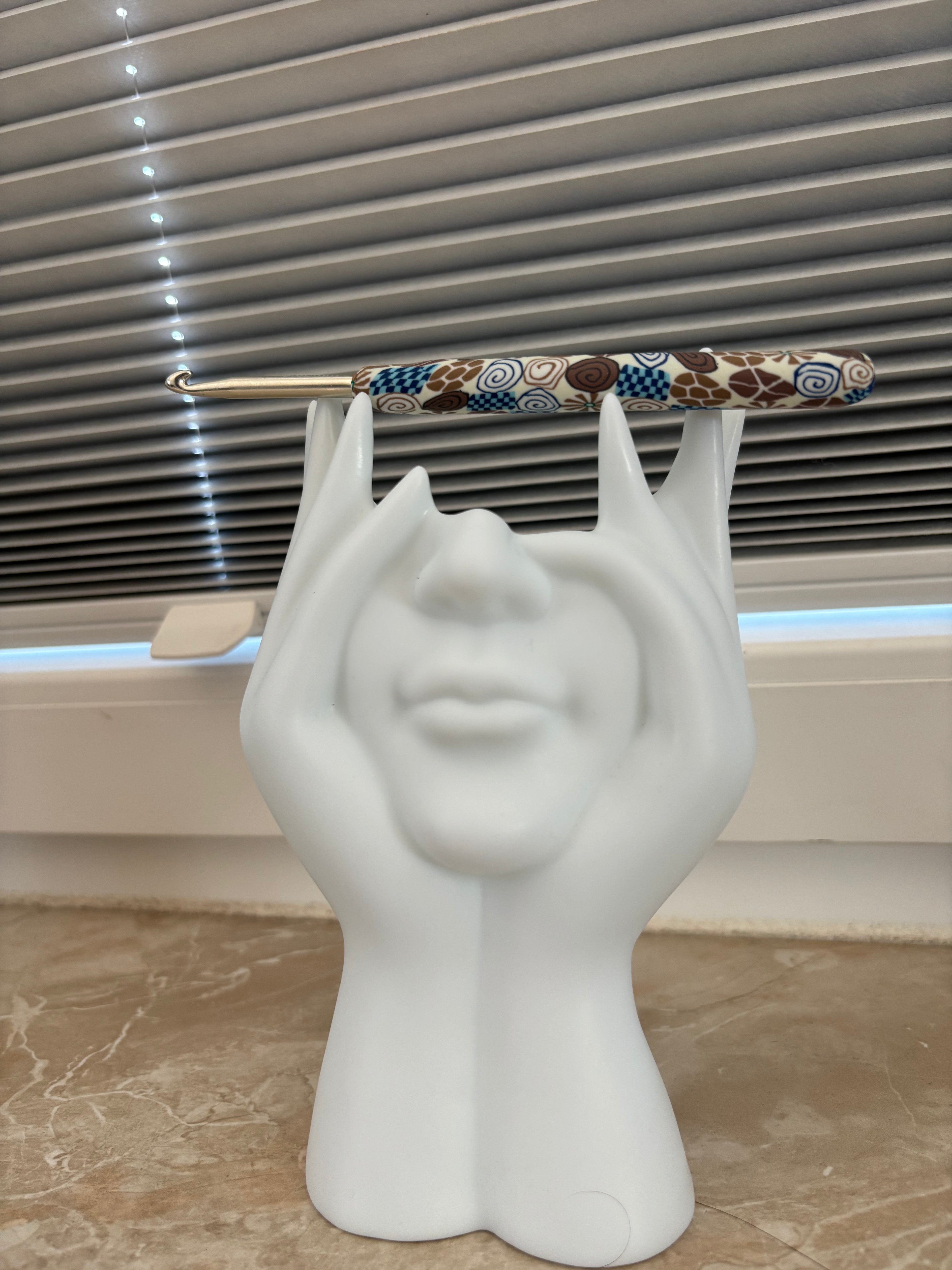 Häkelnadel 5.00mm / Muscheln in Gold