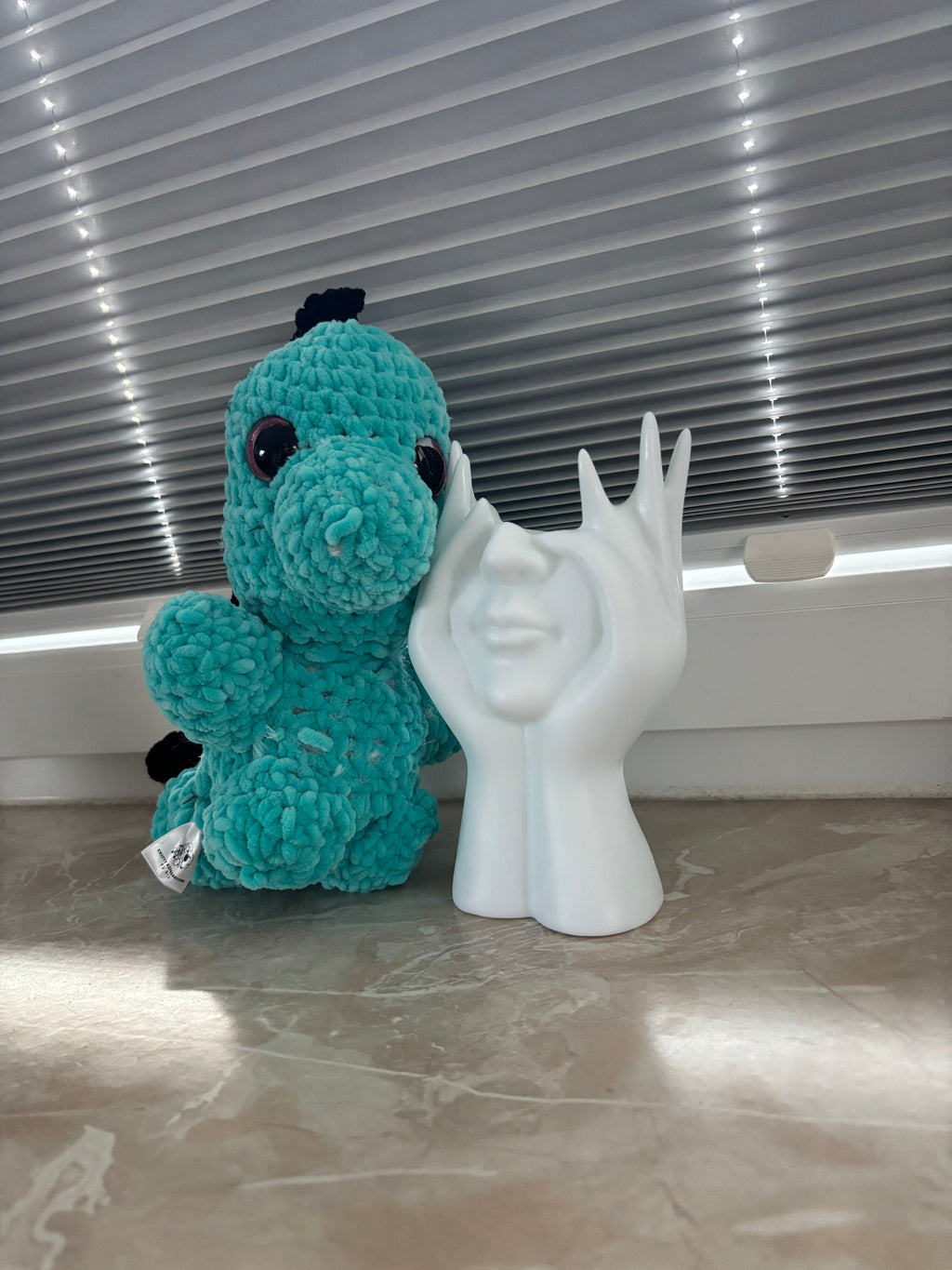 Dino - Lino mit zu klein geratenen Füßen