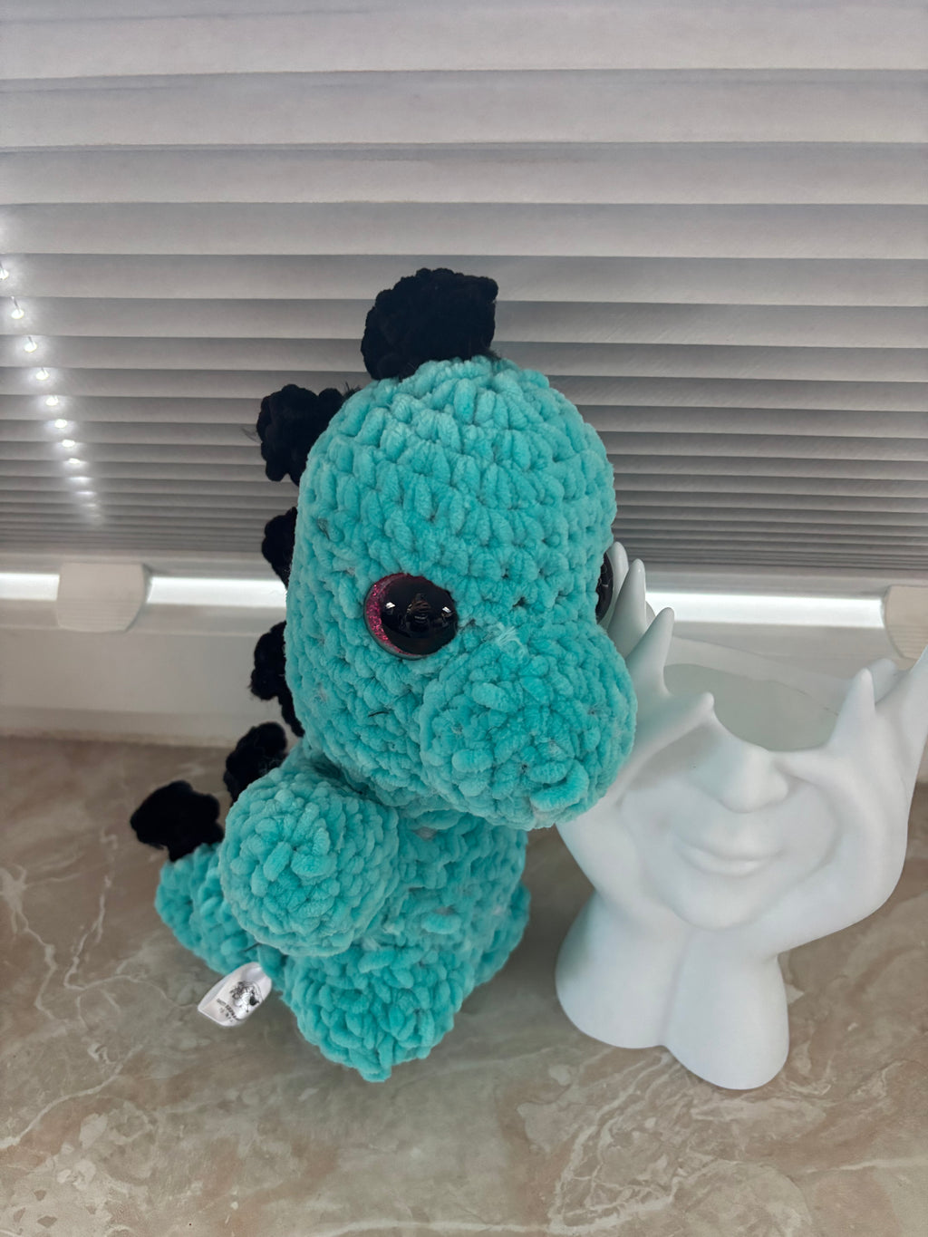 Dino - Lino mit zu klein geratenen Füßen